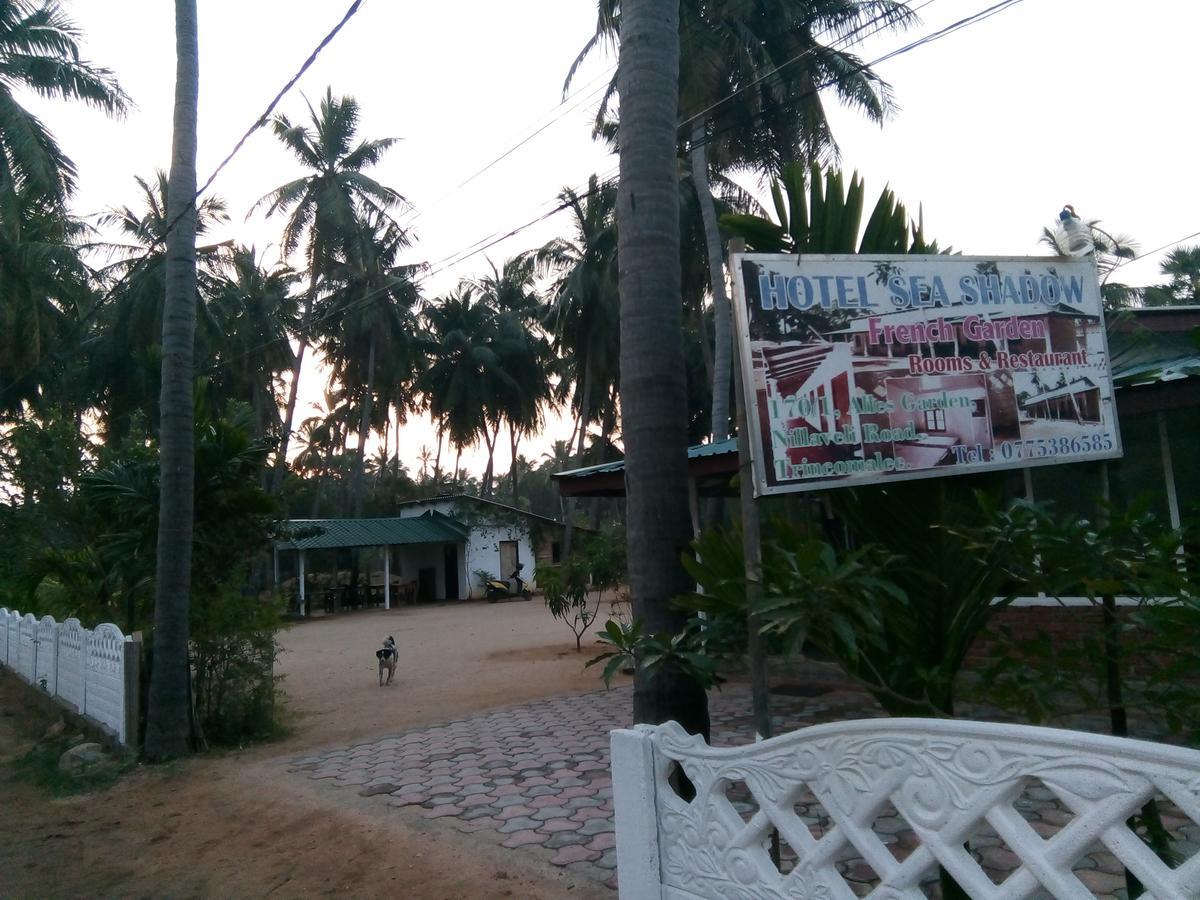 Hotel Sea Shadow Trincomalee Buitenkant foto